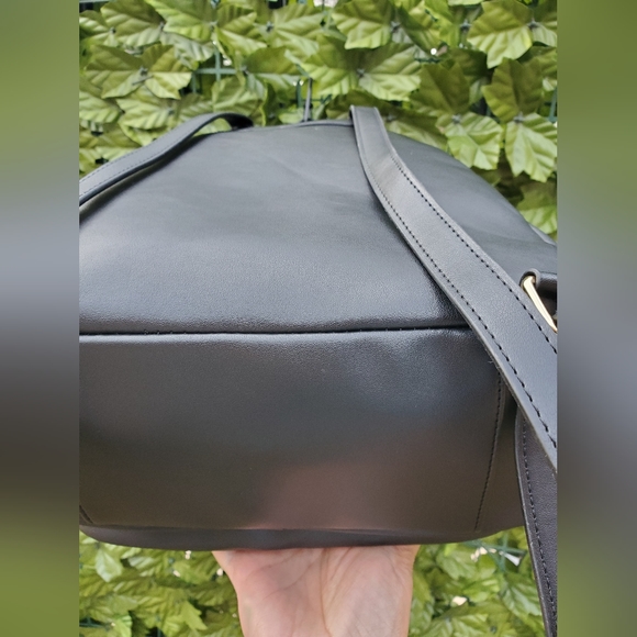 Betsy Johnson soft faux leather quilted medium backpack/purse NWT - Picture 9 of 10